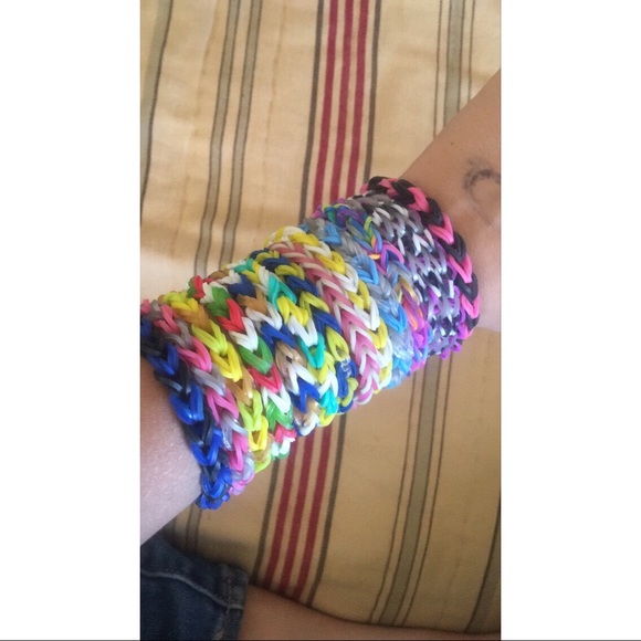 custom rubber band bracelets 🤗 - Picture 2 of 2
